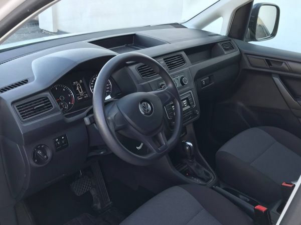 Autokomplex Menčík