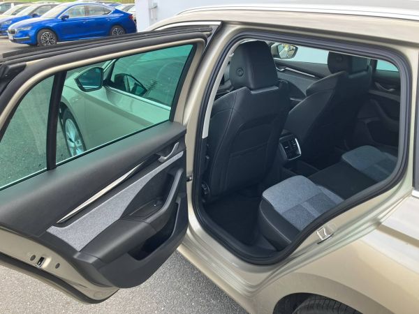 Autokomplex Menčík