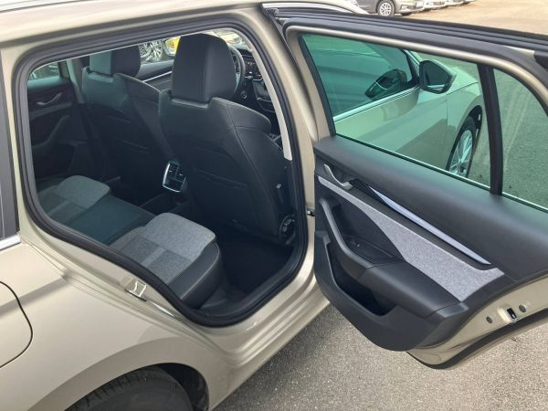 Autokomplex Menčík