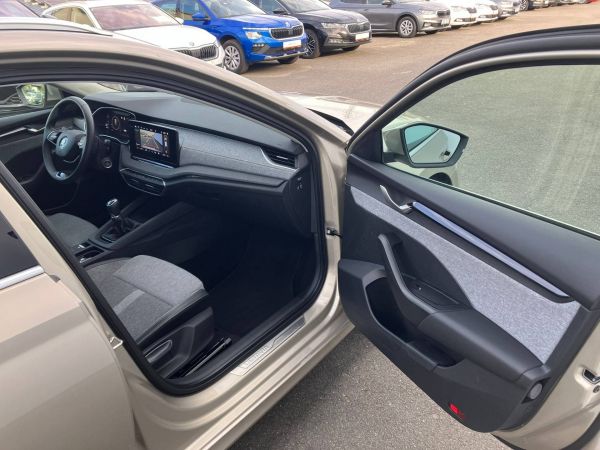 Autokomplex Menčík