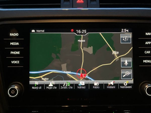 Autokomplex Menčík