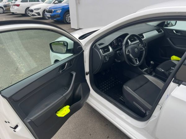 Autokomplex Menčík