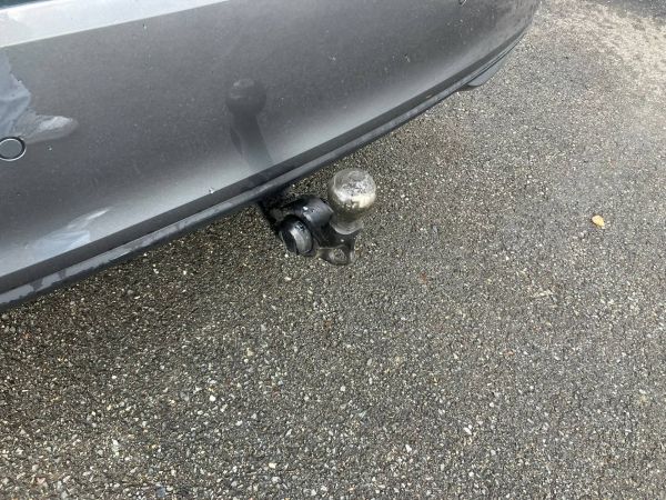 Autokomplex Menčík