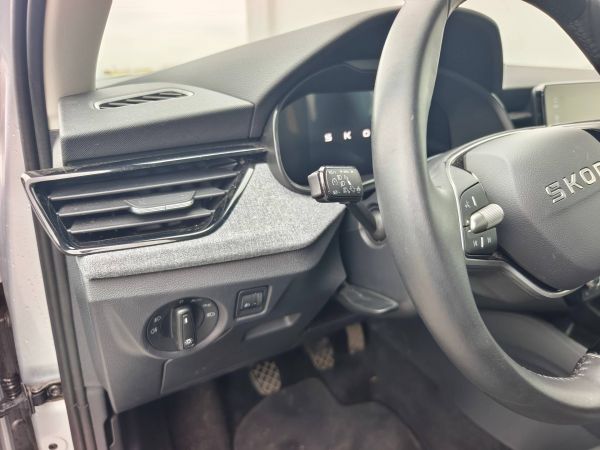 Autokomplex Menčík