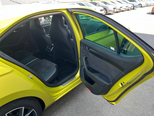 Autokomplex Menčík
